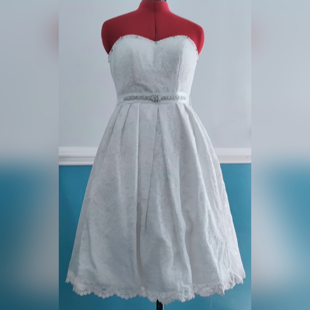 Bridal/formal dress size 4, white lace